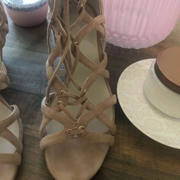 Kenneth Cole Wedge - Picture 2 of 6